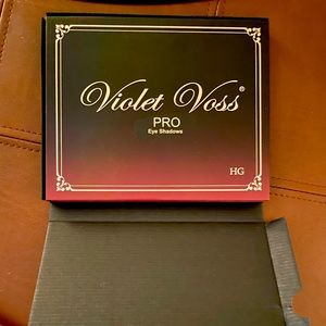 Violet Voss PRO EyeShadows #MyHolyGrail Palette
